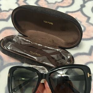Tom Ford Elegant Black Sunglasses 100% original brand new